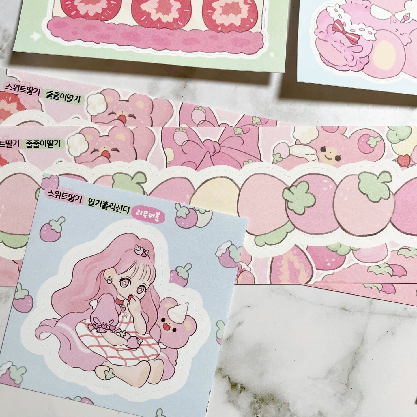 Fantafore Strawberry sticker Pack a944