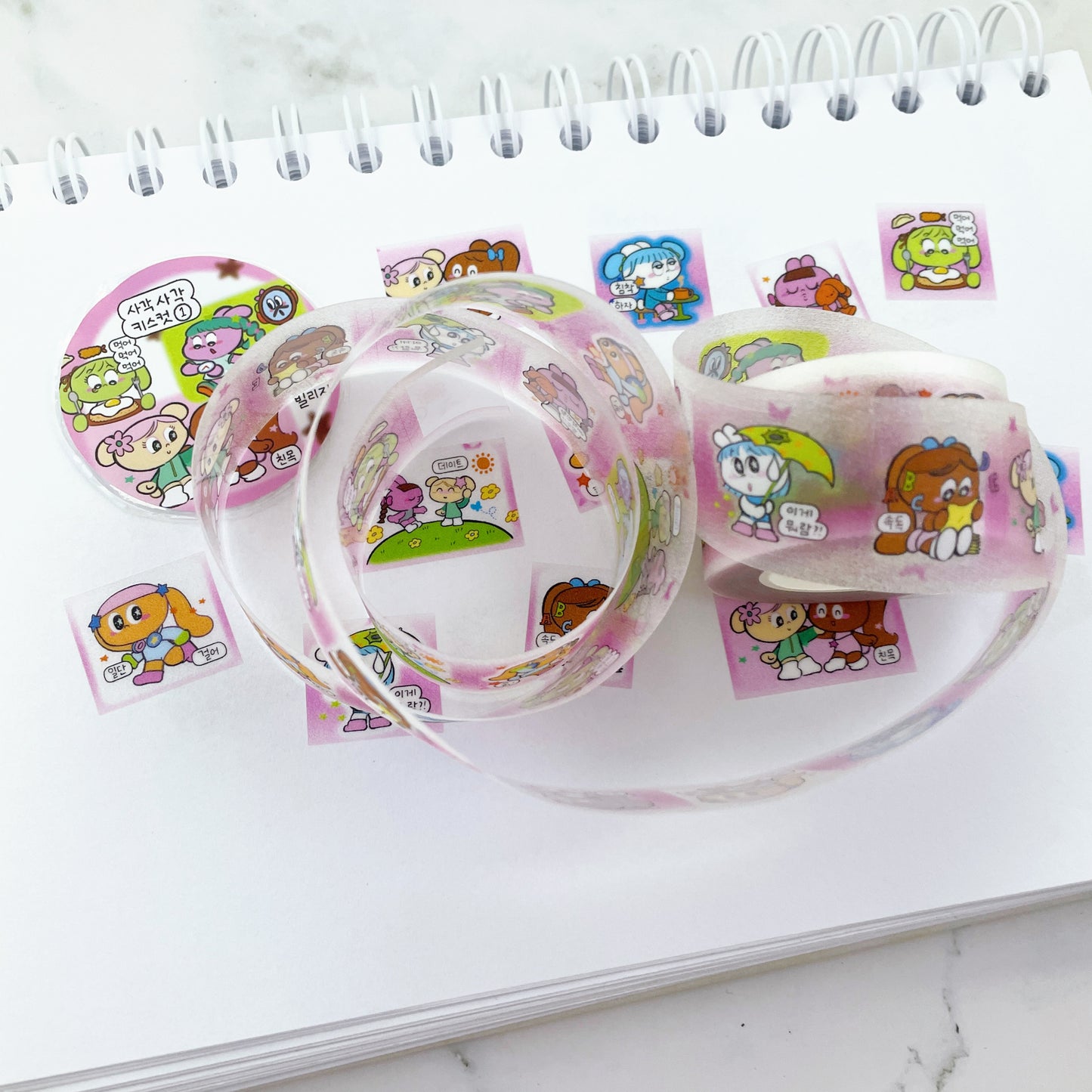 Thepuri Village Friends Kiss cut glitter sticker roll w190
