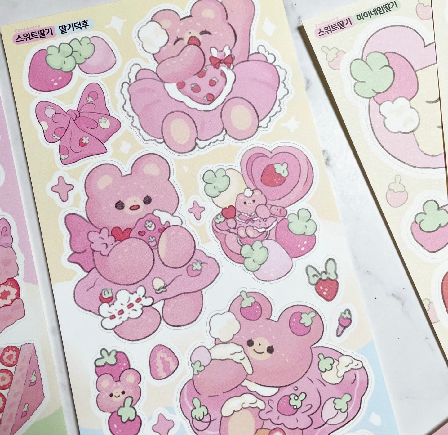 Fantafore Strawberry sticker Pack a944